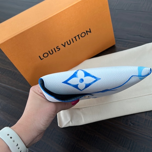 Brand new LV Kirigami pouch - Picture 4 of 7